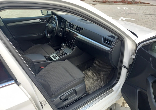 Skoda Superb cena 85900 przebieg: 178000, rok produkcji 2020 z Warszawa małe 781